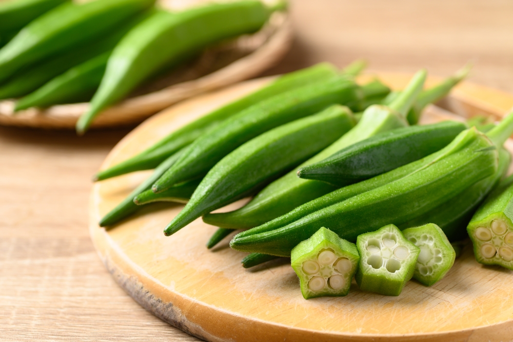 Can Canines Eat Okra? Vet-Verified Vitamin Details & Data – Dogster